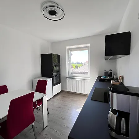 아파트 Pfaelzer Wohlfuehloase In - Modern Und Neu 피라마센스