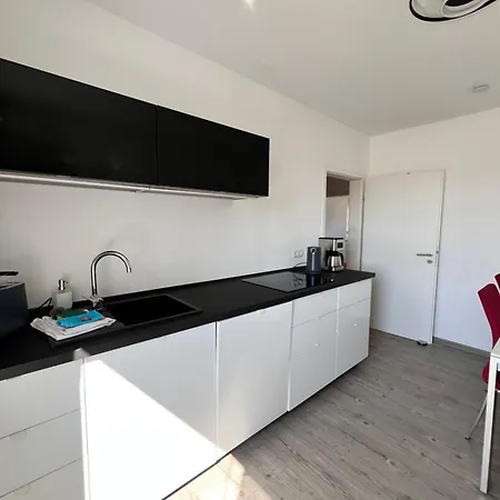 Pfaelzer Wohlfuehloase In - Modern Und Neu 아파트