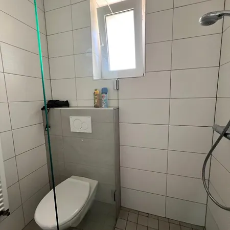 Pfaelzer Wohlfuehloase In - Modern Und Neu 아파트 피라마센스