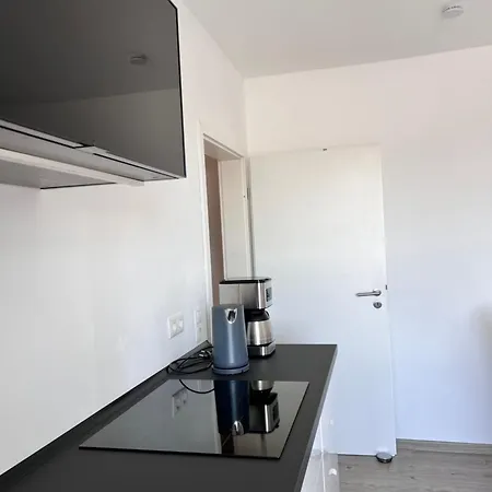 Pfaelzer Wohlfuehloase In - Modern Und Neu 아파트 피라마센스